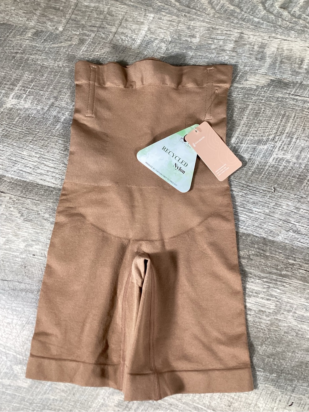 FeelinGirl Women’s High Waist Shapewear Shorts Seamless brown size XS/S NWT